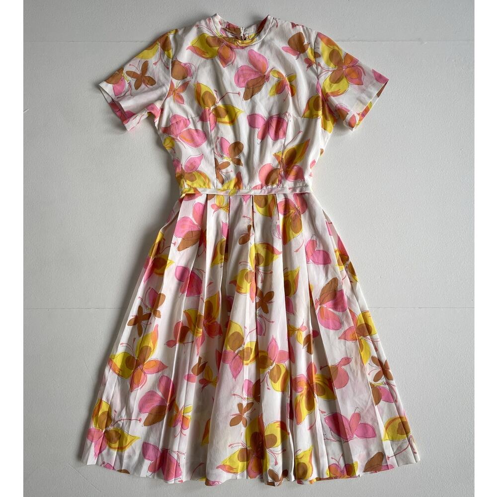 Vtg 60s Pastel Patterned Butterfly Pleated Dress / Sz S / Retro Short Sleeve Mod